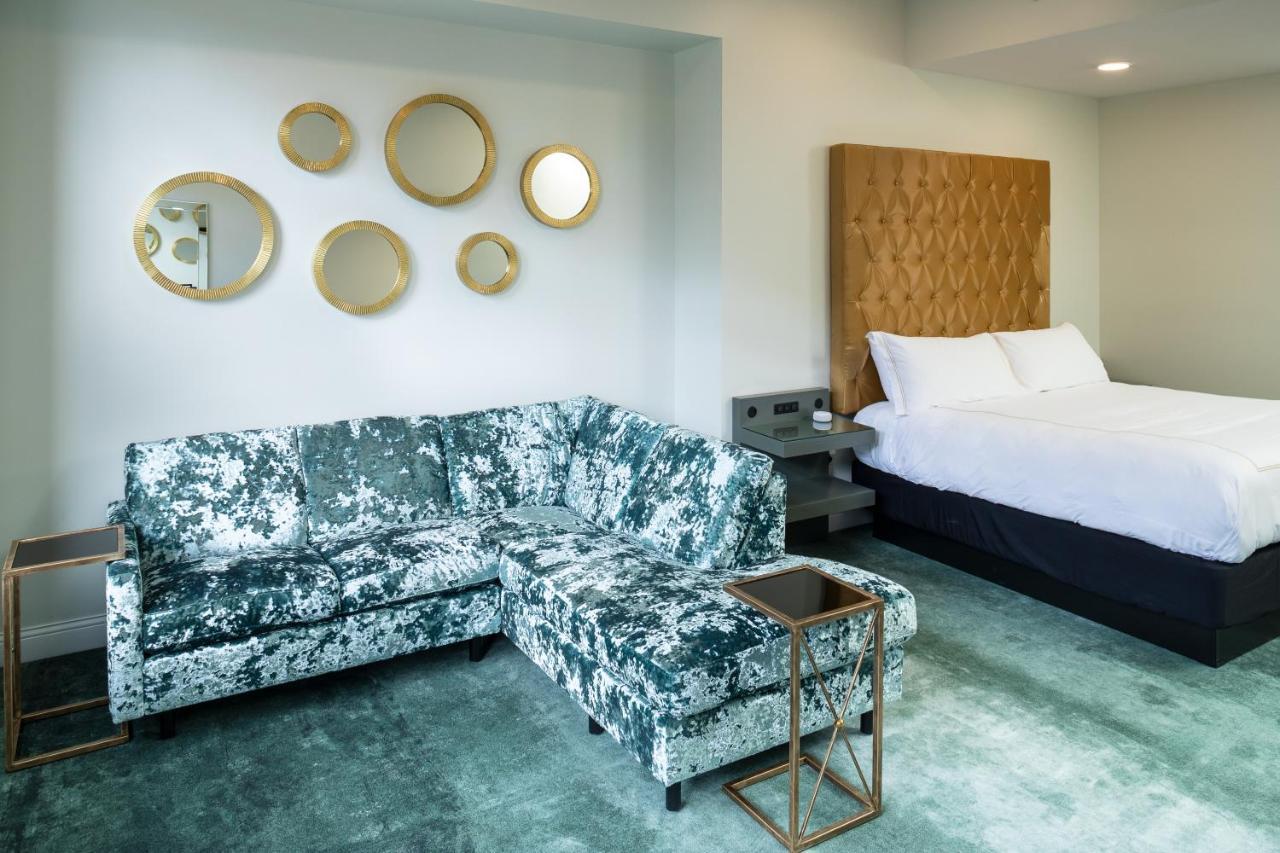 Hotel On Phillips Сиукс Фолс Екстериор снимка