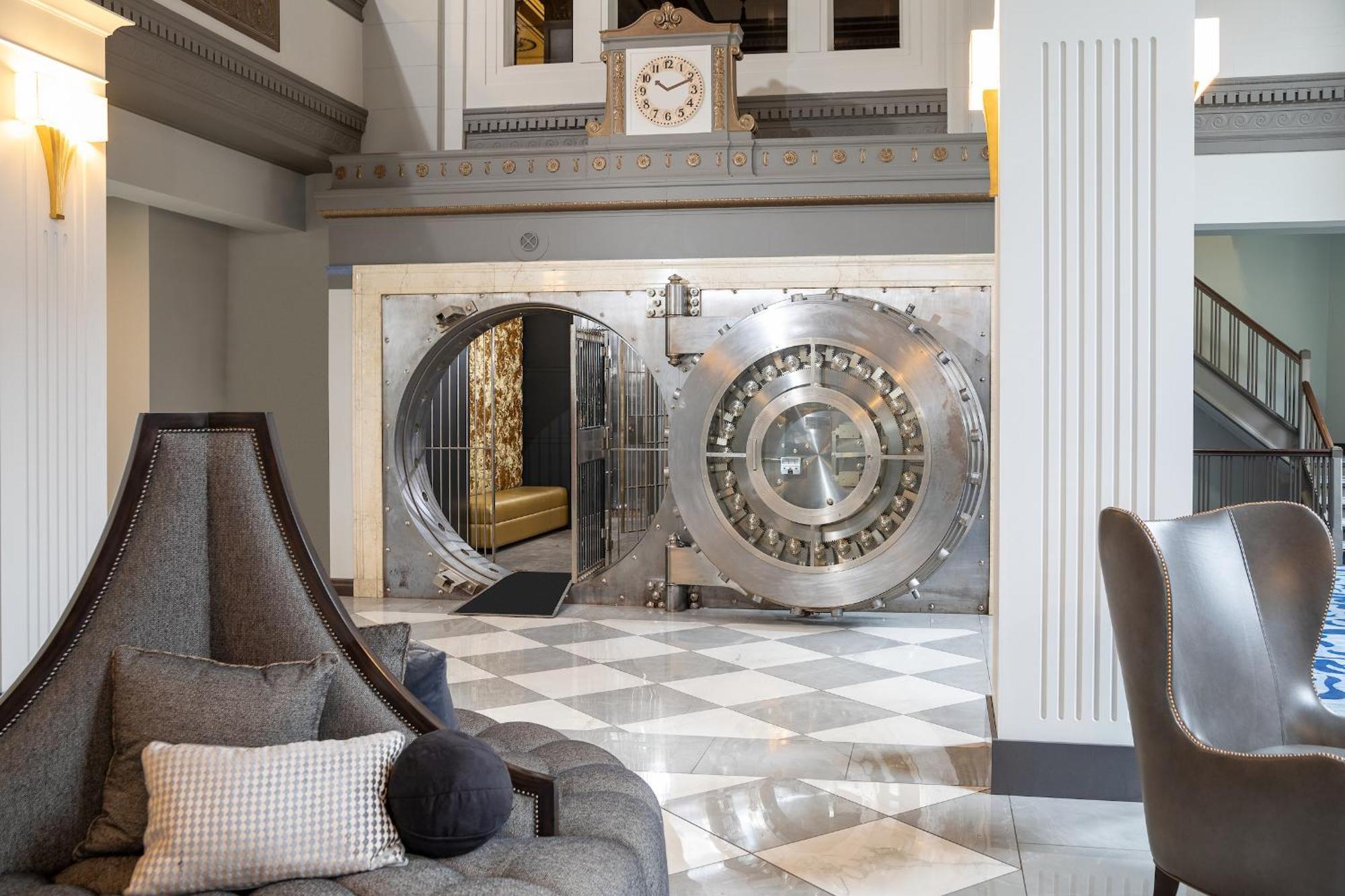 Hotel On Phillips Сиукс Фолс Екстериор снимка