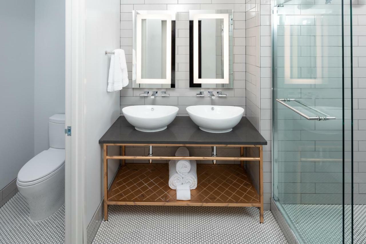 Hotel On Phillips Сиукс Фолс Екстериор снимка