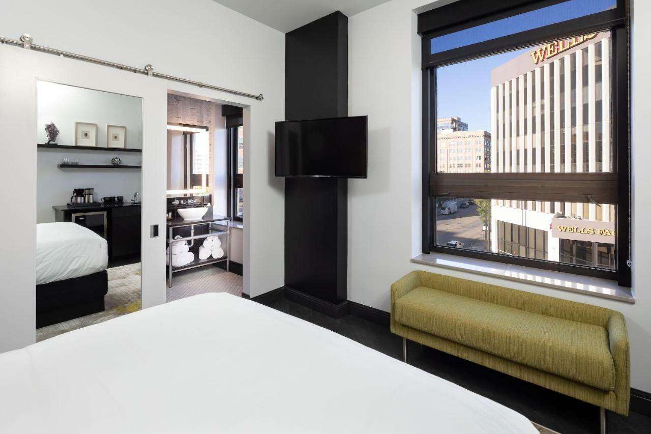 Hotel On Phillips Сиукс Фолс Екстериор снимка